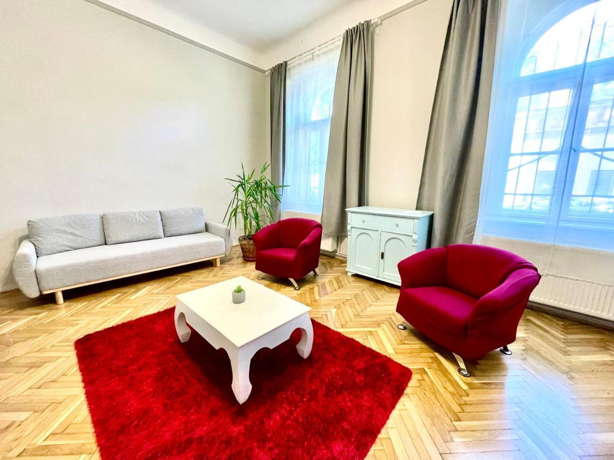 Fullmoon Apartments 2 Szeged Luaran gambar